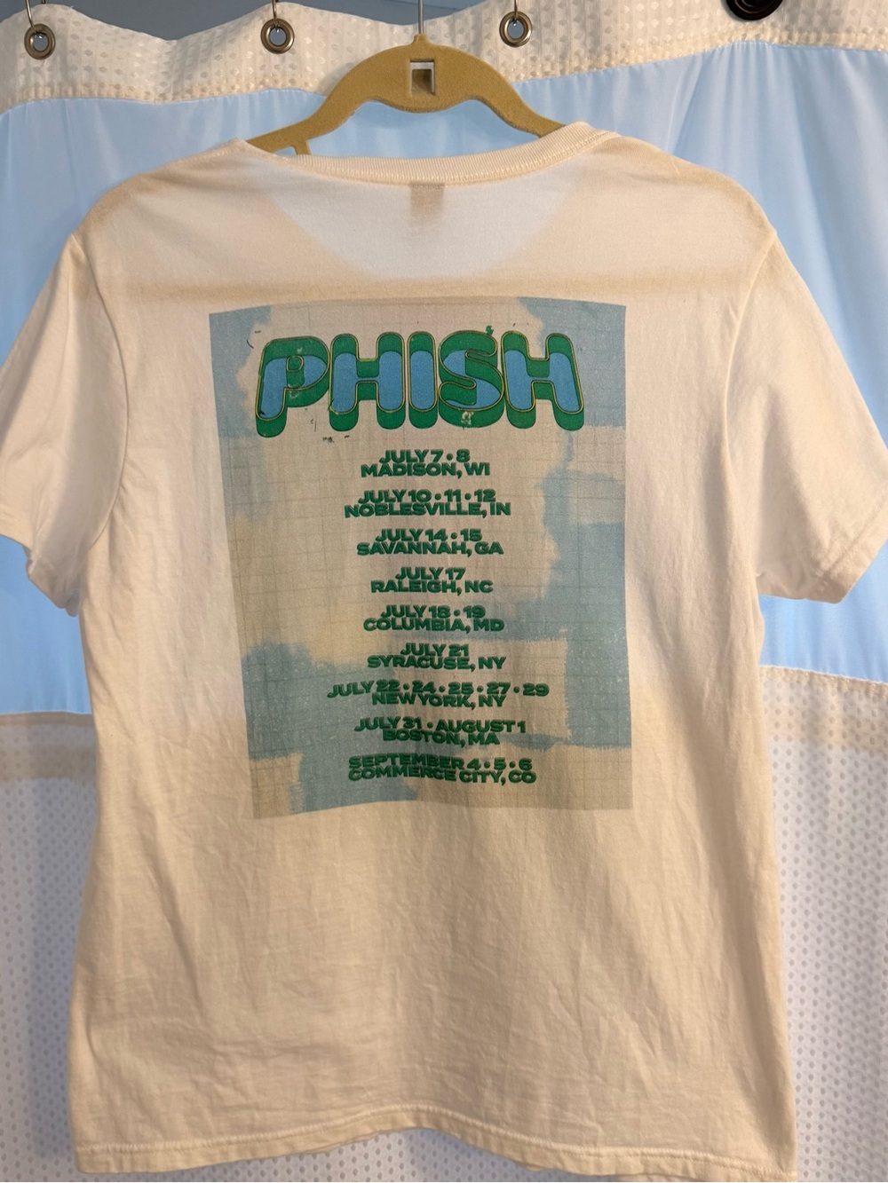 Phish summer tour t-shirt, size women Large
NWOT - Picture 2 of 6